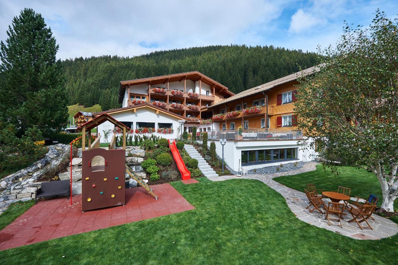 Hotel Alpenblume Damuels Exterior foto