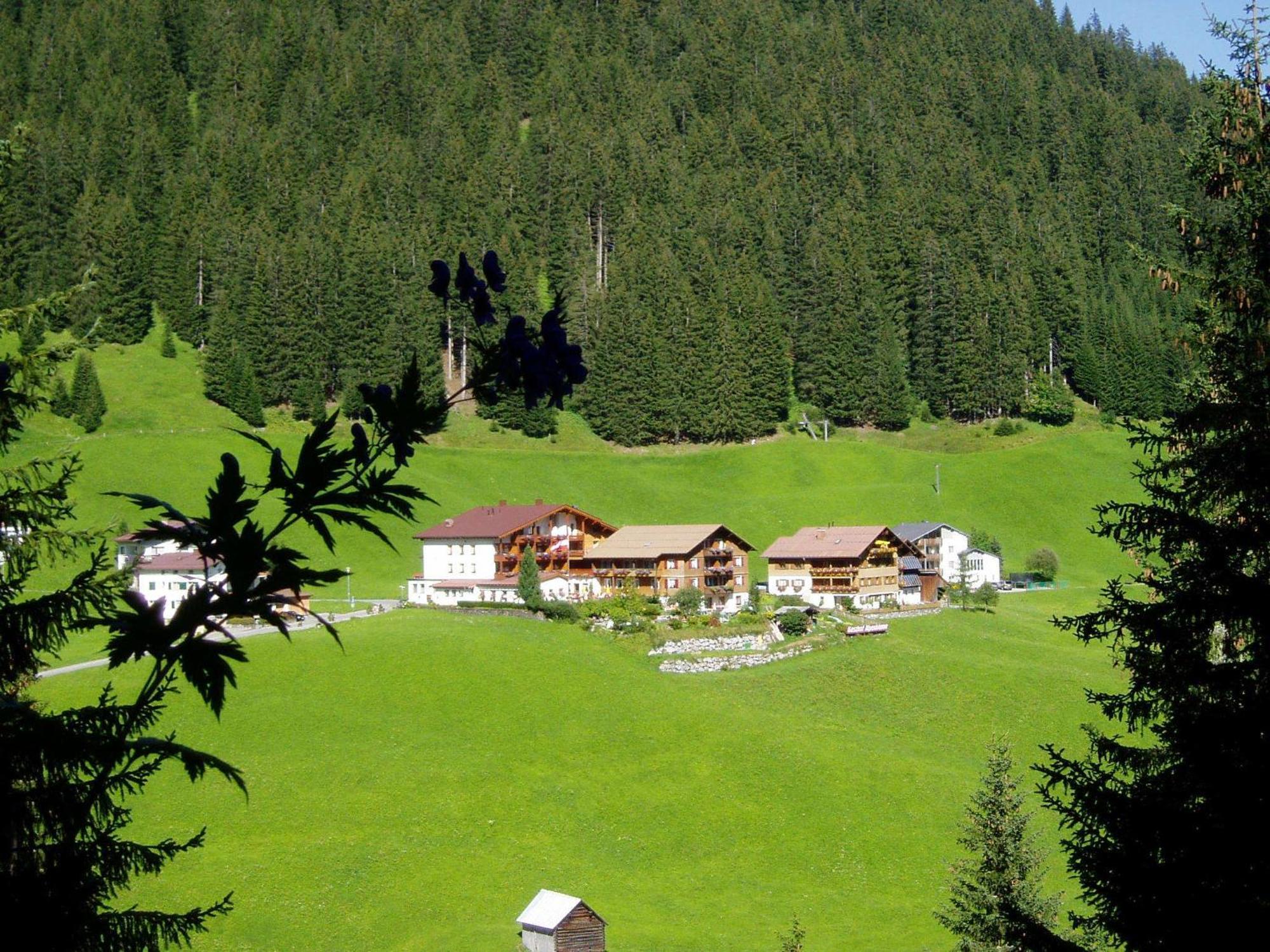 Hotel Alpenblume Damuels Exterior foto