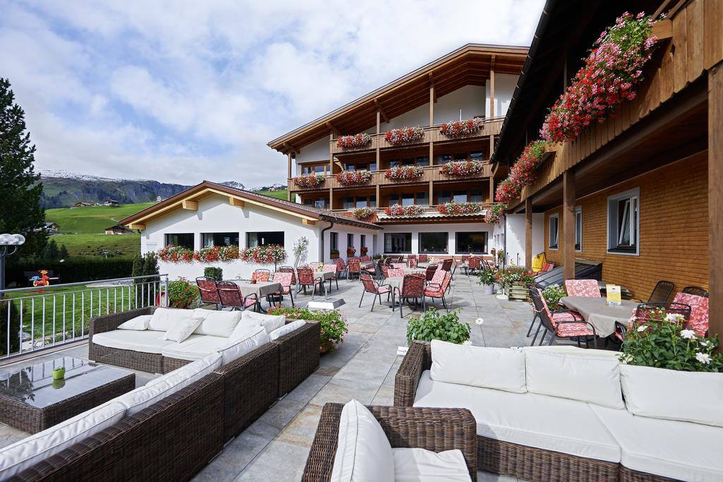 Hotel Alpenblume Damuels Exterior foto